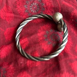 Elegant Silver Twisted Bracelet